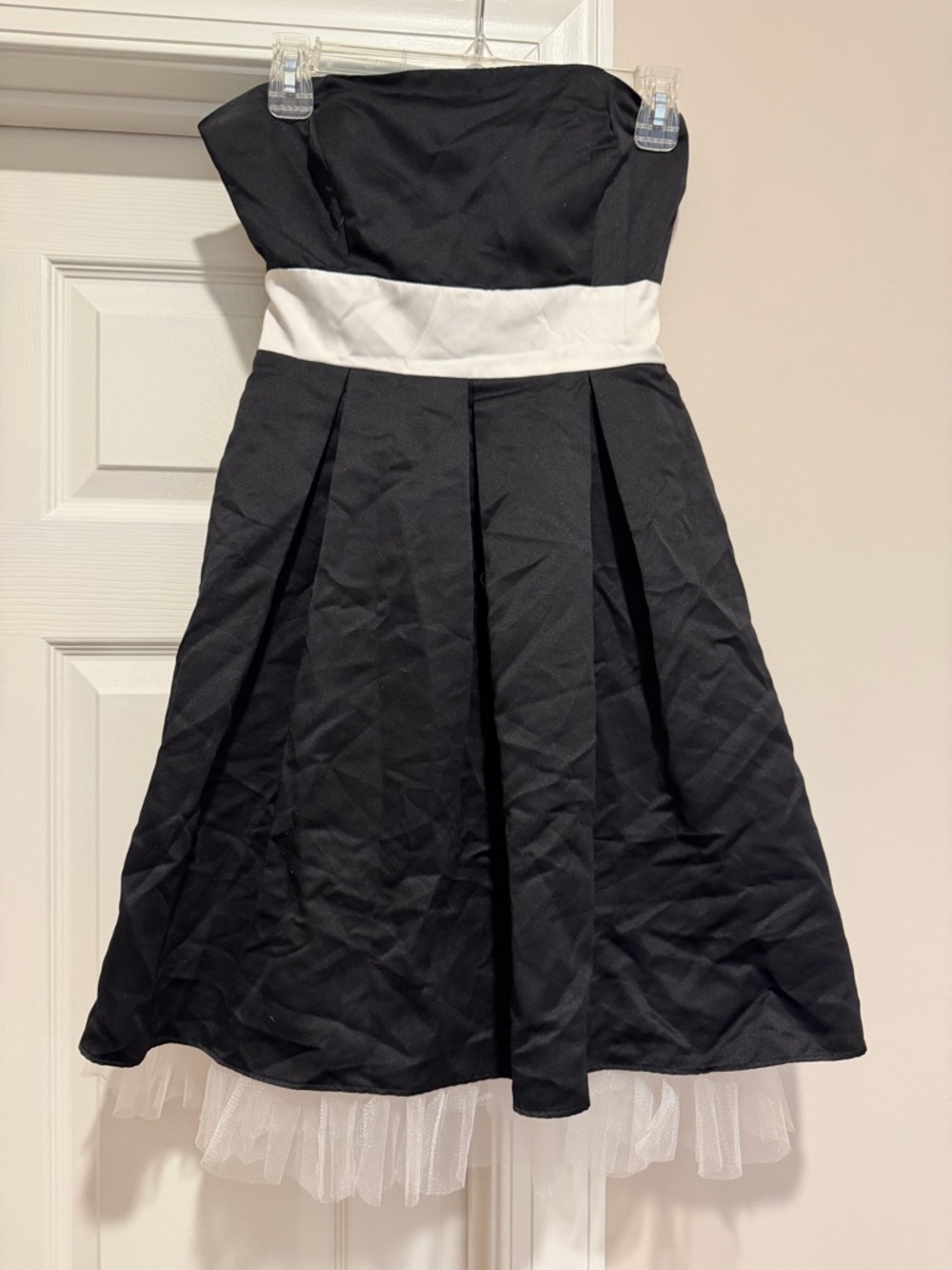 Alyn Paige Strapless Women’s Dress